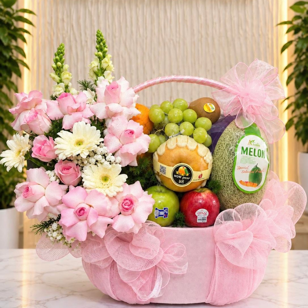 Giỏ quà trái cây màu hồng